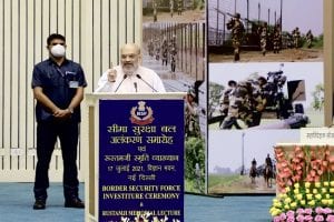 दुश्मन के ड्रोन और घुसपैठियों की सुरंगों से देश को बचा रही है BSF, गृहमंत्री अमित शाह ने की जमकर तारीफ
