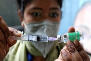 Corona Vaccine: भारत सरकार की सख्ती के आगे झुके यूरोपियन देश, Covishield को दी मंजूरी