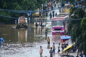 Maharashtra Flood: बाढ़ प्रभावित लोगों को महाराष्ट्र सरकार देगी मुफ्त राशन, मिट्टी का तेल