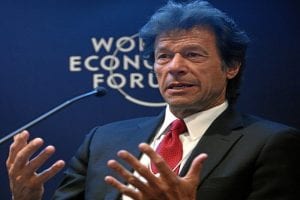 Pakistan: कटोरा लेकर भीख मांग रहे हैं पाक के PM इमरान खान, अब IMF से ली इतनी रकम