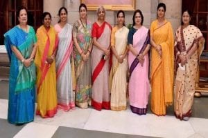 Modi Cabinet Expansion: मोदी मंत्रिमंडल में ऐसे बढ़ा महिलाओं का दबदबा, इन 11 महिलाओं के कंधे पर सौंपी गई अहम जिम्मेदारी