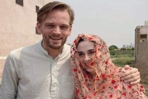 YouTuber Karl Rock: न्यूजीलैंड के मशहूर यूट्यूबर को भारत सरकार ने किया ब्लैक लिस्ट, तो पत्नी ने खटखटाया HC का दरवाजा