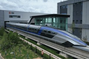 चीन ने लॉन्च की सुपर स्पीड ‘फ्लोटिंग ट्रेन’, हवा से बातें करती हैं मैग्लेव ट्रेन