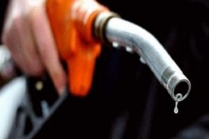 Petrol-diesel Price: करों में कटौती से उपभोक्ताओं को मिली राहत, पेट्रोल और डीजल की कीमतों में नहीं हुआ कोई बदलाव