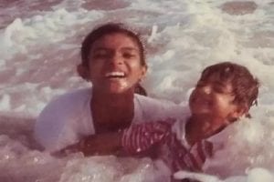 Bollywood: प्रियंका ने बचपन की तस्वीर शेयर कर भाई सिद्धार्थ को दी जन्मदिन की बधाई, देखिए क्या लिखा