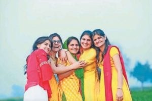Rajasthan: किसान की पांच बेटियां बनीं RAS ऑफिसर, 5वीं के बाद नहीं गई थी स्कूल