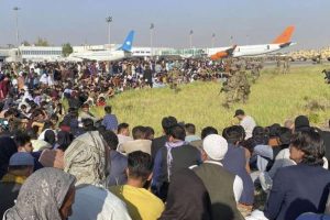 Afghanistan Crisis Highlights: काबुल एयरपोर्ट पर फिर फायरिंग, भगदड़ में 7 अफगान नागरिकों की मौत