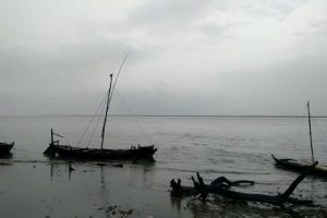 Bihar Boat Accident: गंडक नदीं में डूबी यात्रियों से भरी नाव, 5 लोगों की बचाई गई जान, 20 लोग की तलाश जारी