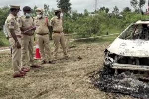 Telangana: तेलंगाना में दिल दहला देने वाली वारदात, कार की डिग्गी में बंद कर BJP के नेता को जिंदा जलाया