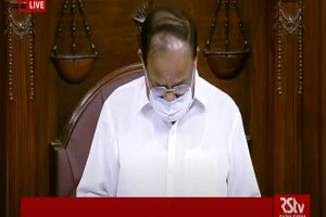 Video: राज्यसभा में विपक्ष के हंगामे से दुखी सभापति वेंकैया नायडू के छलके आंसू, दिया ये बड़ा बयान
