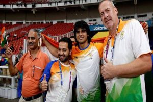 Tokyo olympic: भारत के लिए स्वर्ण पदक जीतने वाले नीरज चोपड़ा के कोच के बारे में गलत जानकारी देकर ऐसे फैलाई जा रही है Fake News, पीएम मोदी को भी ट्रोल करने की हो रही कोशिश