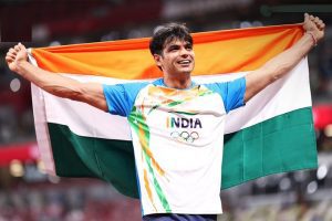 Neeraj Chopra: ओलंपिक हीरो नीरज चोपड़ा का सपना हुआ पूरा, गोल्ड मेडल के बाद अब मां-पापा को दी ये खुशी