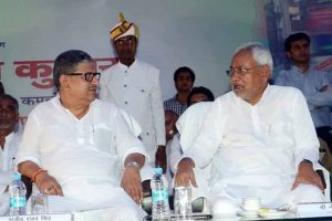Bihar: जेडीयू ने जाति आधारित जनगणना की चली सियासी चाल, फैसला हुआ तो यह हो सकता है हाल