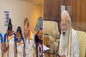 Tokyo Olympics: महिला हॉकी खिलाड़ियों ने जीता दिल, PM मोदी ने सबसे बात करते हुए कहा- ‘रोना नहीं है ये देश आप पर गर्व कर रहा है’