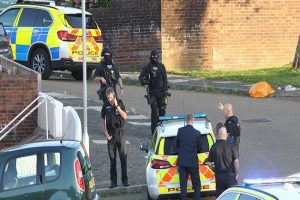Plymouth Shooting: ब्रिटेन के प्लाईमाउथ शहर में शख्स ने की अंधाधुंध फायरिंग, 6 लोगों की मौत, कई की हालत गंभीर