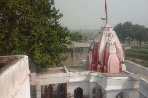 Ghaziabad: बदमाशों के हौसले बुलंद, डासना देवी मंदिर में साधु पर चाकू से किया कई वार