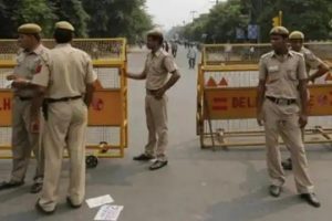 Encounter in Delhi: बदमाशों से मुठभेड़ में दिल्ली पुलिस के 2 जवान घायल, 2 बदमाश ढेर