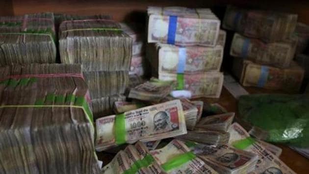india-hoarding-money