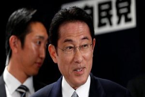 जापान के पूर्व विदेश मंत्री फुमियो किशिदा होंगे अगले प्रधानमंत्री, पार्टी के नेता पद का जीता चुनाव