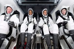 Spacex Inspiration4 Mission: स्पेसएक्स ने ऑल सिविलियन मिशन किया लॉन्च