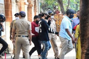Mumbai Drug Bust: गिरफ्तार आर्यन खान समेत दोनों आरोपियों पर आया कोर्ट का फैसला, NCB को मिली एक दिन की कस्टडी
