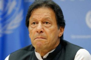 Pak: कटोरा हाथ में लेकर भीख मांग रहे PM इमरान खान ने फिर एक बार कश्मीर का रोना रोया