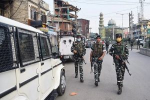 Jammu-Kashmir: श्रीनगर के ईदगाह में स्कूल पर आतंकी ने किया हमला, 2 शिक्षकों की मौत