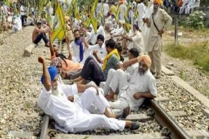 Rail Roko Andolan Live: रेल रोको आंदोलन का असर, स्टेशन पर परेशान हुए यात्री