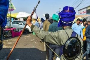 Singhu Border: सिंघु बॉर्डर पर एक निहंग का सरेंडर, युवक की हत्या के 15 घंटे बाद सामने आया पहला आरोपी