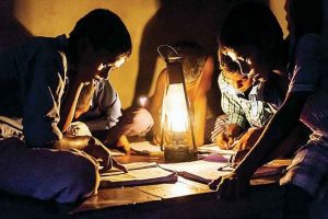 Electricity Problem: देश में सिर्फ चार दिनों के लिए ही बचा है कोयला, गुल हो सकती है आपके घर की बिजली!  