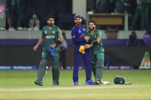 IND VS PAK T20 World Cup 2021: महामुकाबले में पाकिस्तान से हारा भारत, 10 विकेट से जीता पाकिस्तान