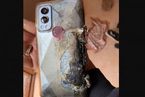 Oneplus nord 2 blast: वनप्लस नॉर्ड 2 स्मार्टफोन में हुआ विस्फोट, यूजर हुआ घायल, कंपनी ने दिया ये जवाब