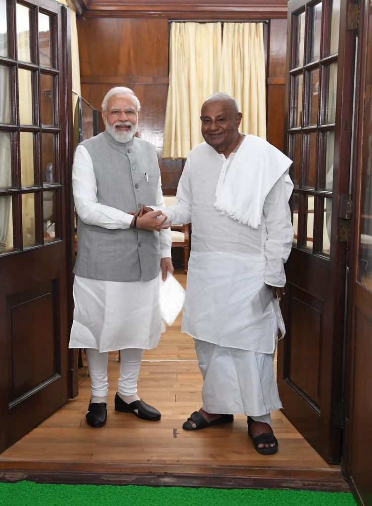 PM Modi and Devegowda