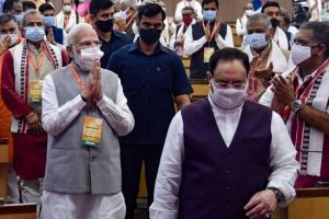 राष्ट्रीय कार्यकारिणी की बैठक में PM मोदी ने कार्यकर्ताओं को दिए चुनावी राज्यों के लिए जीत के मंत्र, कांग्रेस के परिवारवाद पर भी बोला हमला