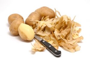 Potato Peel: आलू के छिलके फेंकने से पहले जान लें इसके फायदे, जिसमें छिपे हैं कई न्यूइट्रिशन