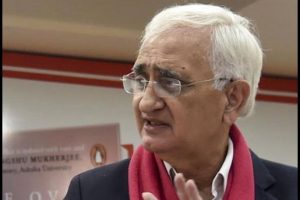 Khurshid In Soup: हिंदू धर्म को आतंकी बताने पर मुश्किल में कांग्रेस नेता सलमान खुर्शीद, कोर्ट ने कहा- दर्ज हो केस