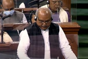 Winter Session 2021: किसान आंदोलन में नहीं हुई किसी अन्नदाता की मौत, कृषि मंत्री का संसद में बड़ा बयान