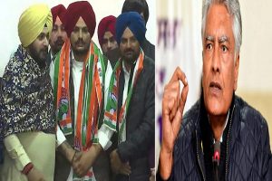 Punjab: अब विवादित सिंगर मूसावाला को पार्टी में शामिल करने पर पंजाब कांग्रेस में मची महाभारत, विरोध में उतरे वरिष्ठ नेता