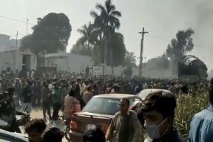 Video: आतंक का नया चेहरा, पाकिस्तान में श्रीलंकाई नागरिक को सड़क पर जिंदा जलाया
