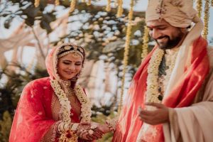 Vicky Katrina Wedding : शादी के बंधन में बंधे कैटरीना और विक्की कौशल, मुंबई में होगा रिसेप्शन