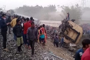 Train Accident: बंगाल में बड़ा ट्रेन हादसा, गुवाहाटी-बीकानेर एक्सप्रेस पटरी से उतरी, 4 लोगों की मौत