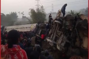 Bengal Train Accident: गुवाहाटी-बीकानेर एक्सप्रेस रेल हादसे में मरने वालों की संख्या 9 हुई, 45 घायल