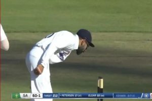 IND vs SA, 3rd Test: तीसरे अंपायर ने बदला फैसला तो भड़के कोहली ने स्टंप माइक पर निकाला गुस्सा, देखें Video