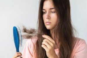Reason of hair loss: ये हैं वो 5 कारण जिनकी वजह से झड़ने लगते हैं आपके बाल, ऐसे करे बचाव