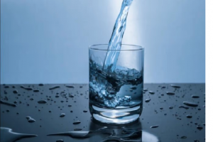 Drinking Water Tips: क्या आप सही तरीके से पी रहें हैं पानी?, जानें कब, कितना और कैसे पीना है पानी