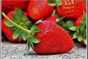 Health Tips: जानिए स्ट्रॉबेरी के अमेजिंग टिप्स, जो आपके हेल्थ के साथ-साथ खूबसूरती को भी निखारें
