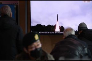 North Korea: उत्तर कोरिया ने समुद्र की ओर संदिग्ध बैलिस्टिक मिसाइल दागी, यहां देखें