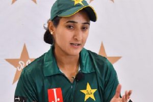 Ind Vs Pak: मैच से पहले पाकिस्तानी टीम की कप्तान की तस्वीर हुई वायरल, यूजर्स बोल- कुछ भी कर सकती है महिला