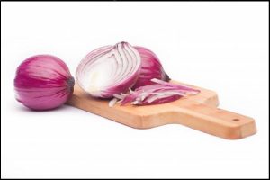 Onion benefits in summer: यहां जानिए गर्मियों में प्याज का सेवन क्यों है जरूरी