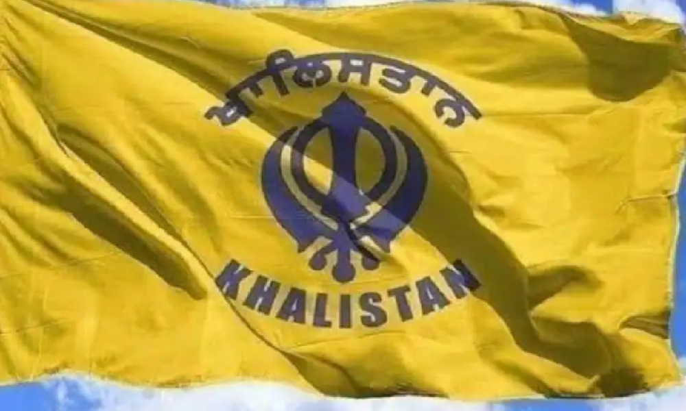 Punjab: बैसाखी से पहले पंजाब में माहौल खराब करने की कोशिश! रोपड़ जिले में लगे मिले खालिस्तान के बैनर और झंडे